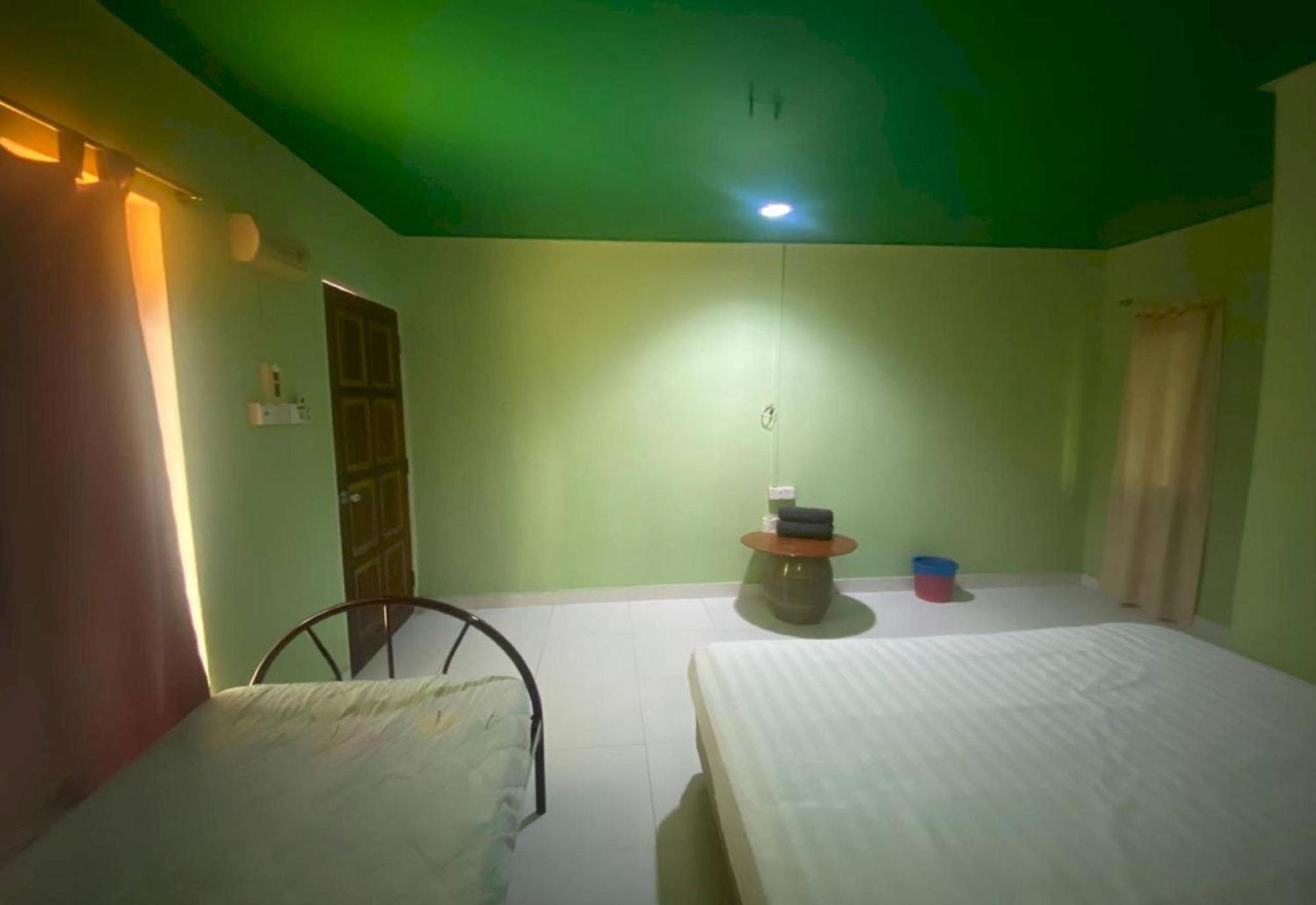 Villa Thai Pantai Cenang  Exterior photo